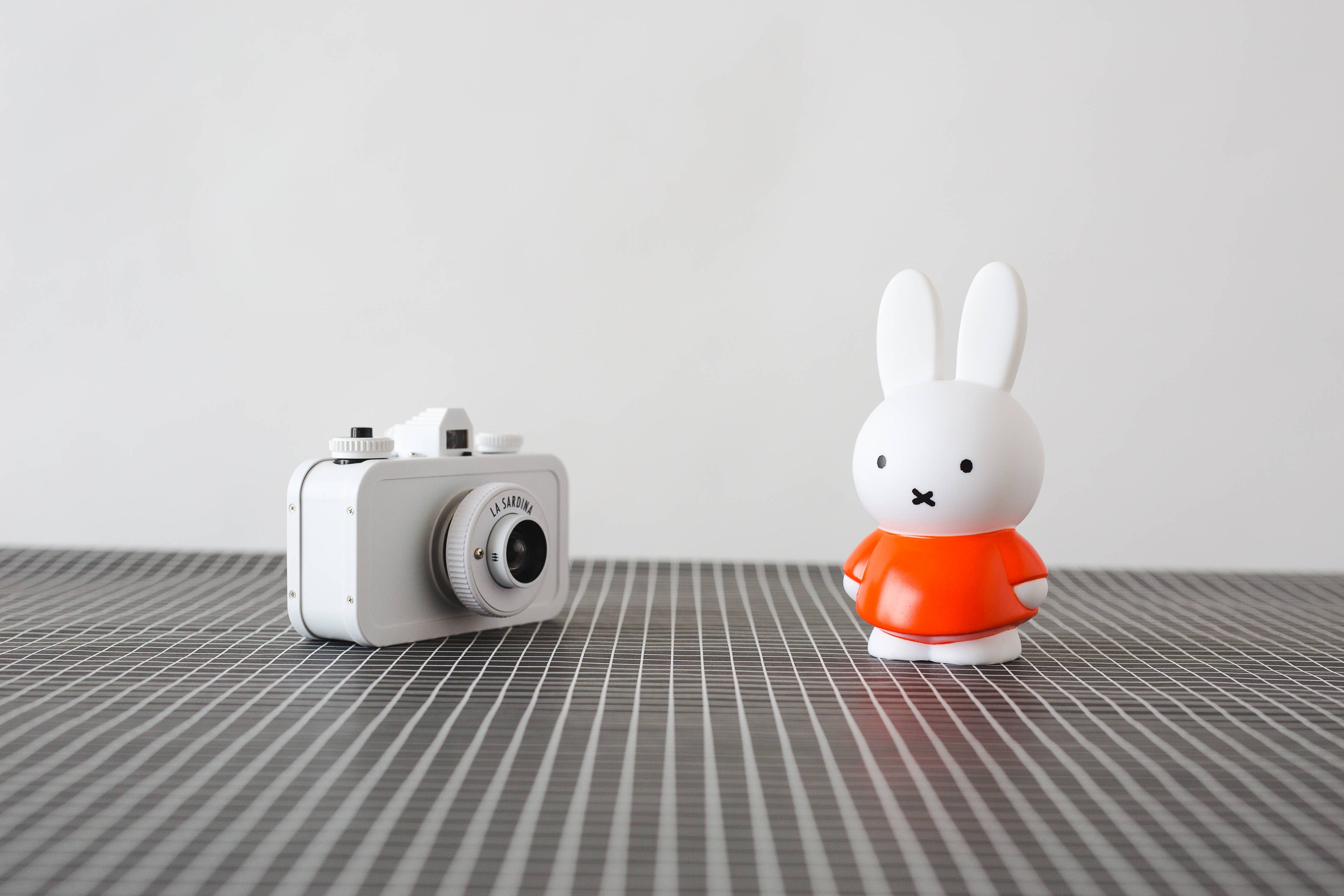 Junior Miffy Classic Money Box Small - Red